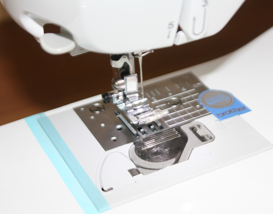Brother ml. Brother 6050 швейная машинка. Brother ml-600. Brother RS-30. Brother ml 600 комплектация.